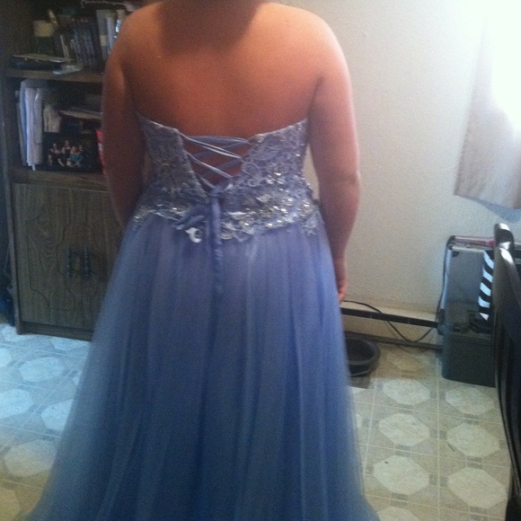 Prom dress - Picture 3 of 3