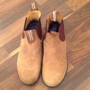 Blundstone boots size 7