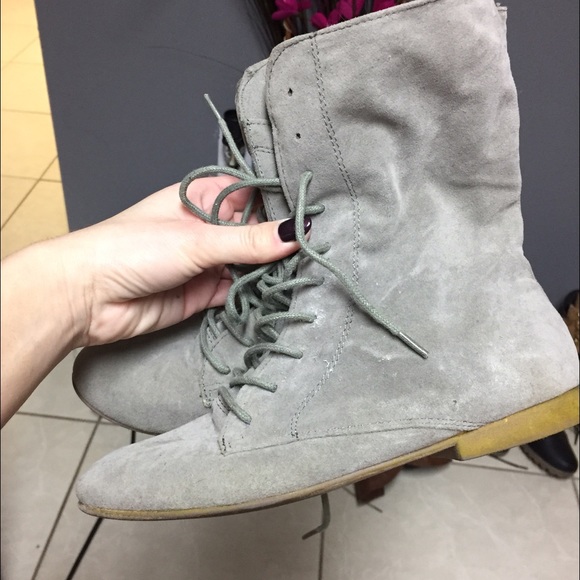 Boots - Light gray boots