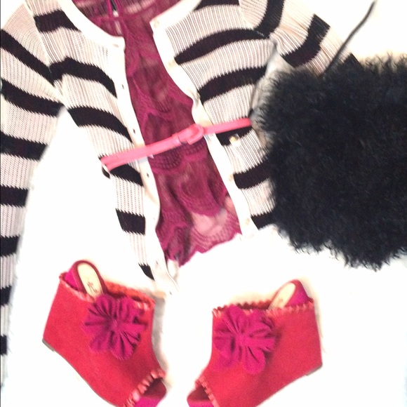 Super Fun Wedges - Picture 2 of 4