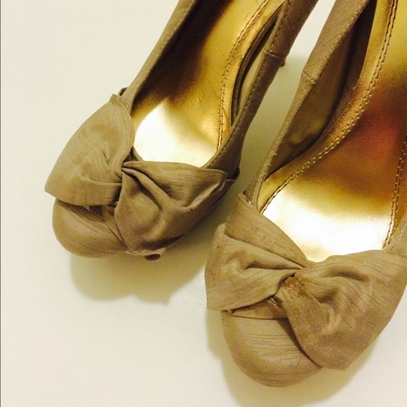 Anne Mitchell heels beige gold