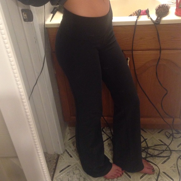 Nike Yoga Pants - Picture 3 of 3
