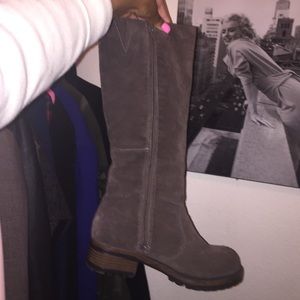 Boots grey size 6