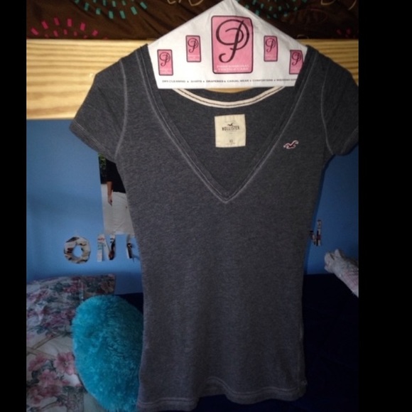 Grey hollister vneck