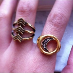 Satya 18k gold gilt crescent ring 🌙