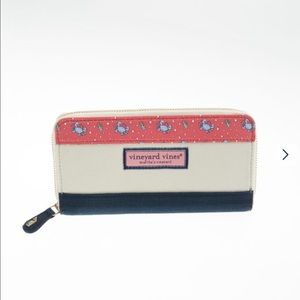 vineyard vines wallet