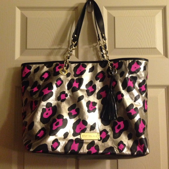 ON HOLD!! ❌ Betsey Johnson Metallic Tote
