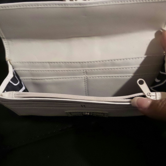 Wallet - Picture 3 of 3