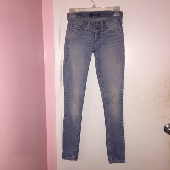 Levi's light skinny jeans