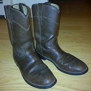 Brown justin boots