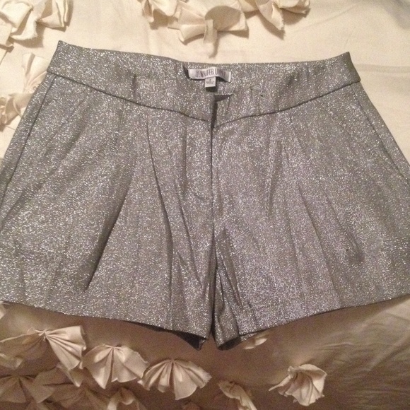 💋JENNIFER LOPEZ SILVER GLITZ SHORTS