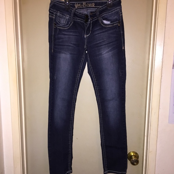 Jeans - Picture 1 of 2