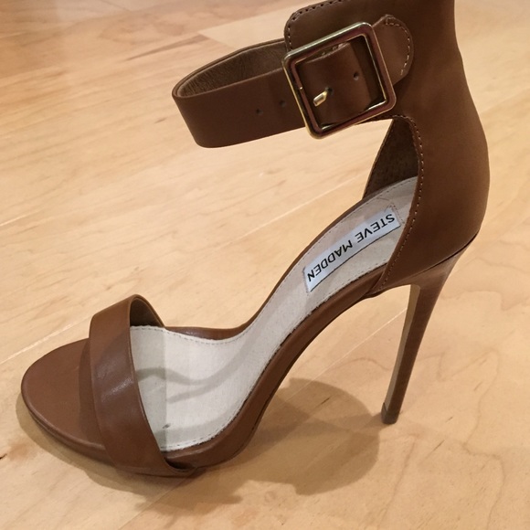 100% Brand New Brown open toe Sandals