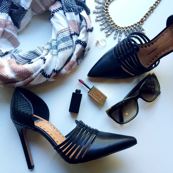 Dolce Vita Shoes - ❗️FINAL❗️Cage Detail d'Orsay Pumps