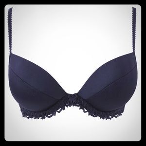 Naturally Close Curve Enhancer Bra