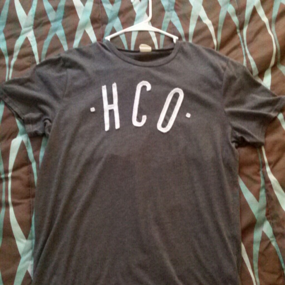 Hollister t-shirt