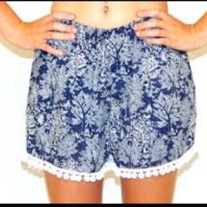 Black Bali Pom Pom Shorts 🌴✈️