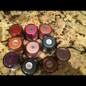 Mac bundle. Hello kitty and all pigments