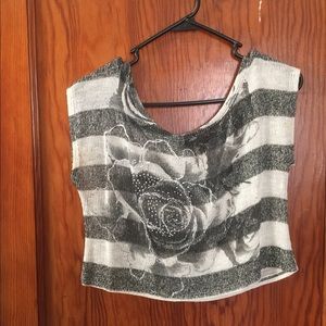 Floral print half shirt