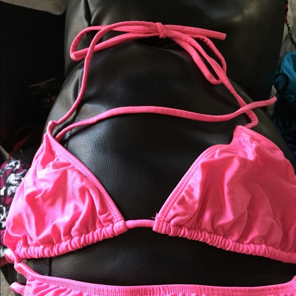 Pink bikini - Picture 4 of 4