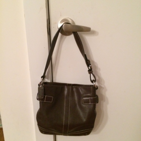 Signature Brown Coach Bag - Picture 2 of 4
