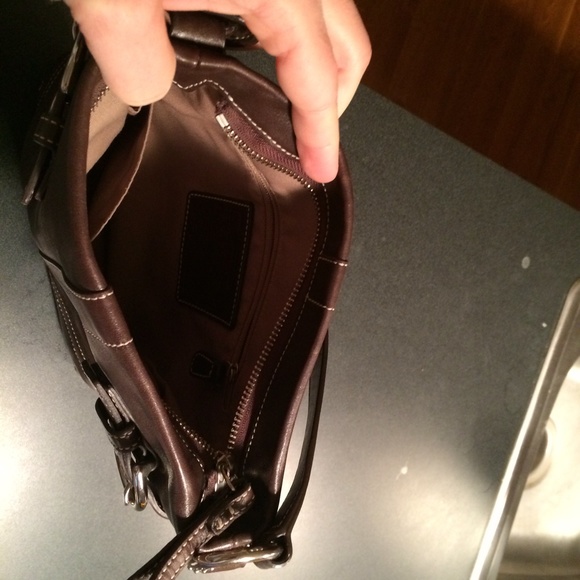 Signature Brown Coach Bag - Picture 3 of 4