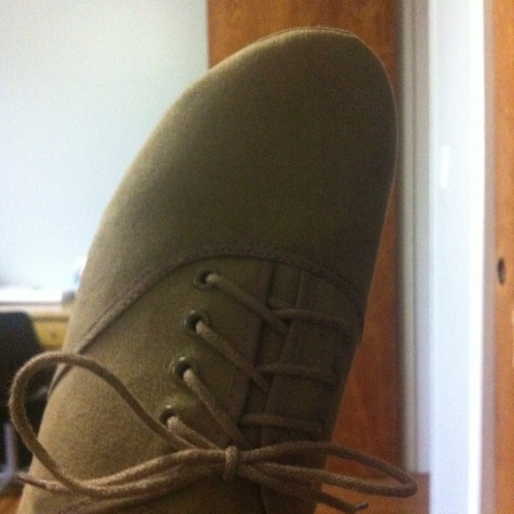 H&M Women's Leather Oxford Flats