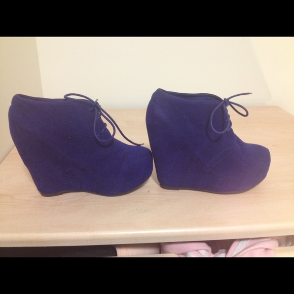 Bundle. - Picture 2 of 2