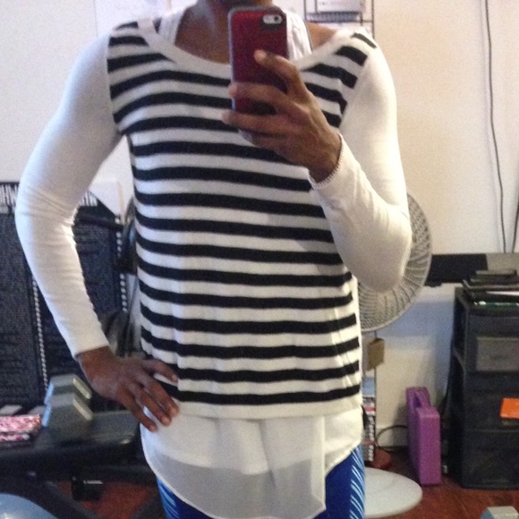 Sweater - Picture 3 of 4