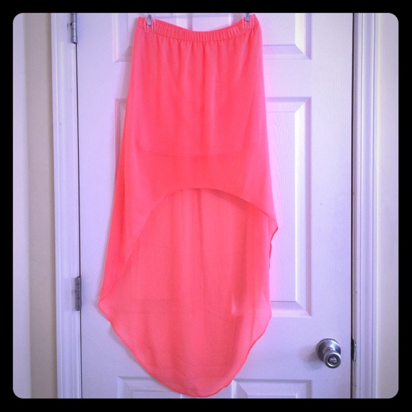 Express hi lo skirt