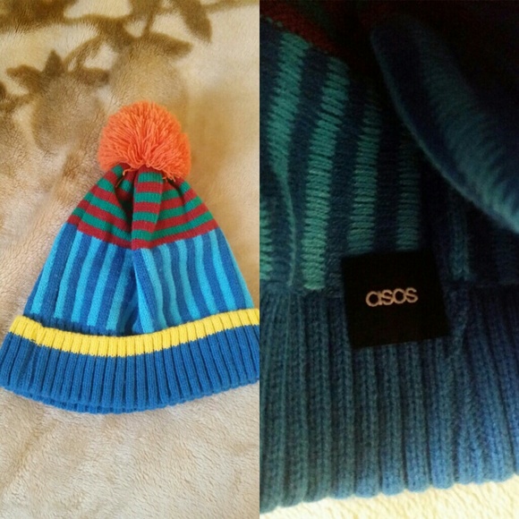 Multicolored Pom-Pom Beanie