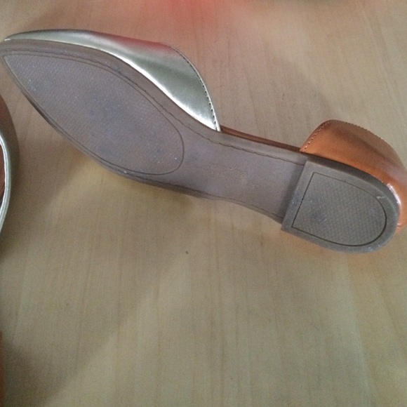 Metallic gold Pointy flats - Picture 3 of 3