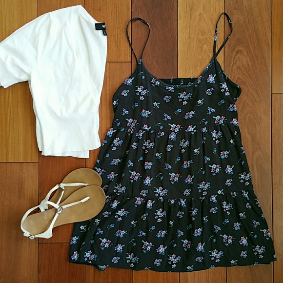 American Eagle Outfitters Dresses & Skirts - AEO Tiered Floral Cut-Out Babydoll Dress