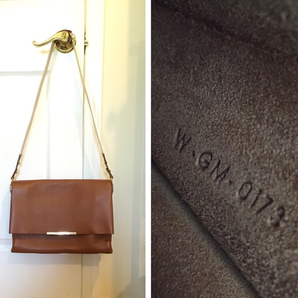 💥TODAYS SALE💥 💯% Authentic Celine Calfskin Bag - Picture 4 of 4