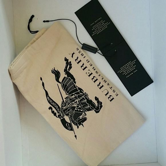 💞New authentic Burberry shoes💞 - Picture 3 of 4