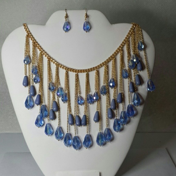 Jewelry - Necklace and earrings
