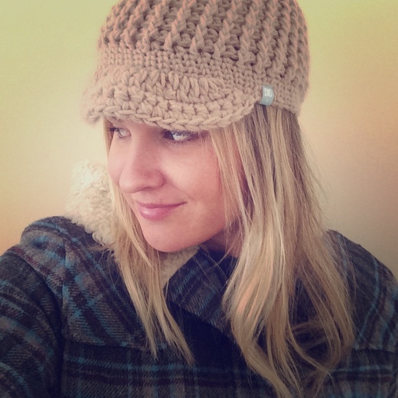 DC knitted beanie