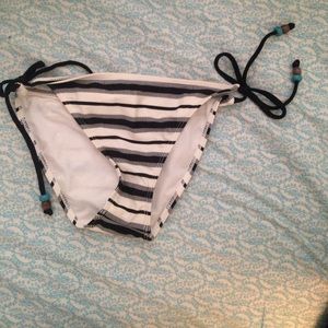Black and white bathing suit bottoms