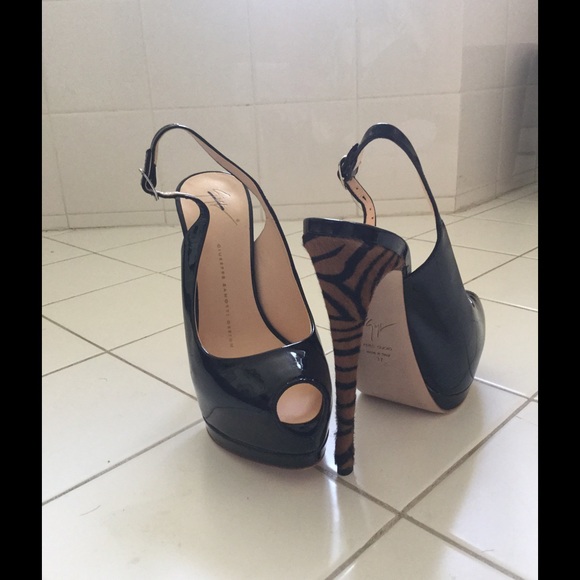 $250 Giuseppe Peep Toe w/Zebra Pony hair heel 👠 - Picture 3 of 3