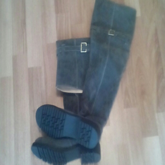 Gray boots