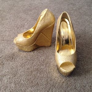 Gold Wedges