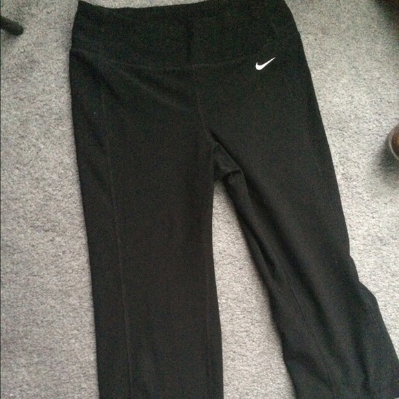 Nike drifit capris