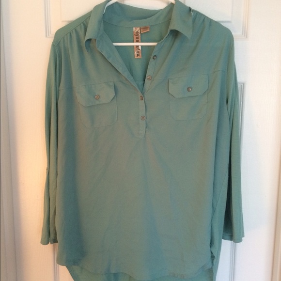 Green half button tunic shirt