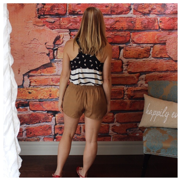 Camel tie front shorts - Picture 4 of 4