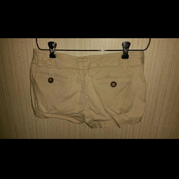 White Red Camel short shorts, size 1 - Picture 2 of 2