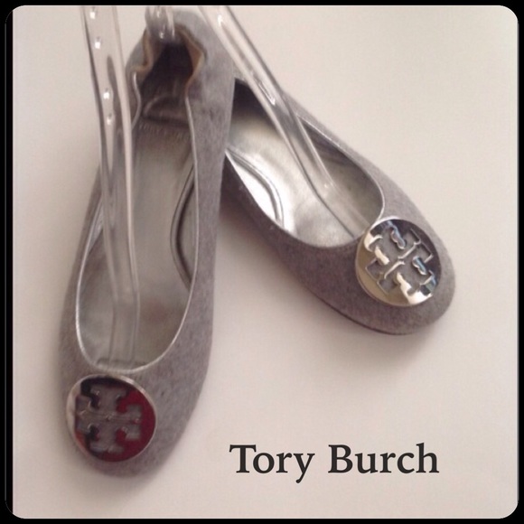 ❤️️Host Pick Tory Burch Grey Flannel Ballet Flats - Picture 2 of 3
