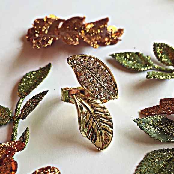 Jewelry - ❗️🚫SOLD❗️Gold Leaf Wrapped Ring