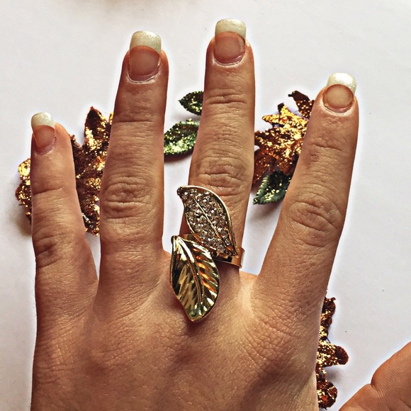 ❗️🚫SOLD❗️Gold Leaf Wrapped Ring - Picture 2 of 2