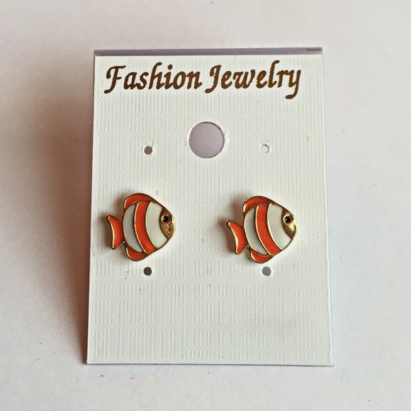 Jewelry - ❗️🚫SOLD❗️'Keep Swimming' Fish Earrings