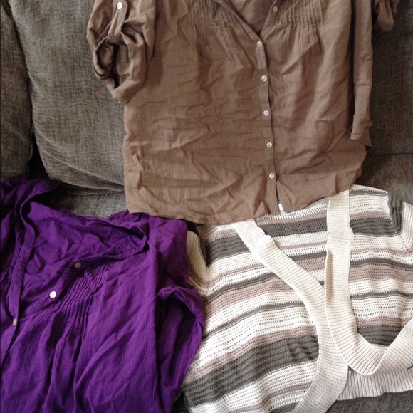 Perfect Pleat Avenue tops & short sleeve sweater